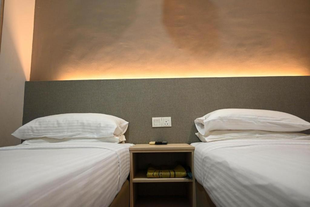 Hotel Nur Termerloh Plt Temerloh Kültér fotó